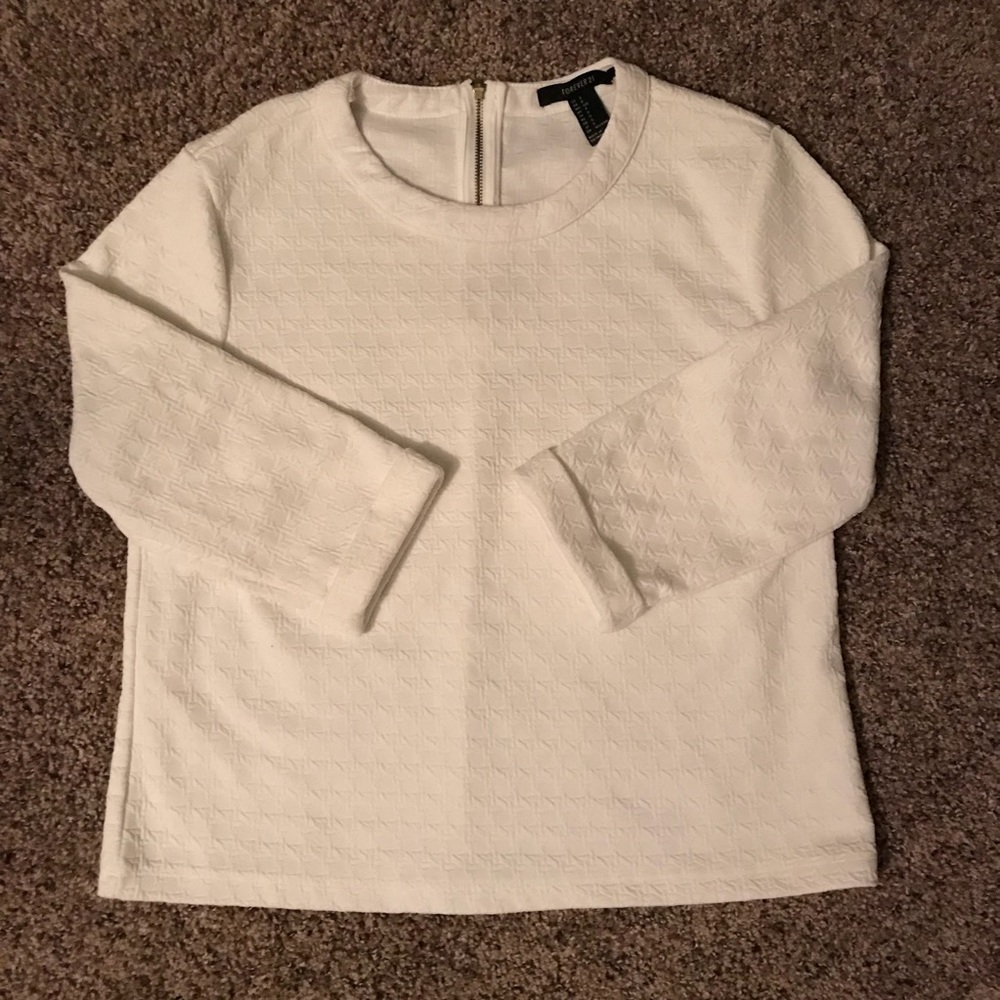 Cropped white blouse